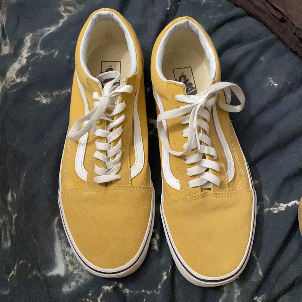 Vans shoe size 10.5 worn 2 times. Excellent condition.